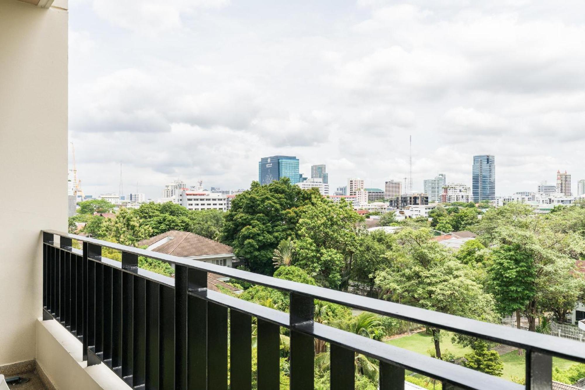 Aparthotel Bangkok Patio Bts Sanam Pao Zewnętrze zdjęcie