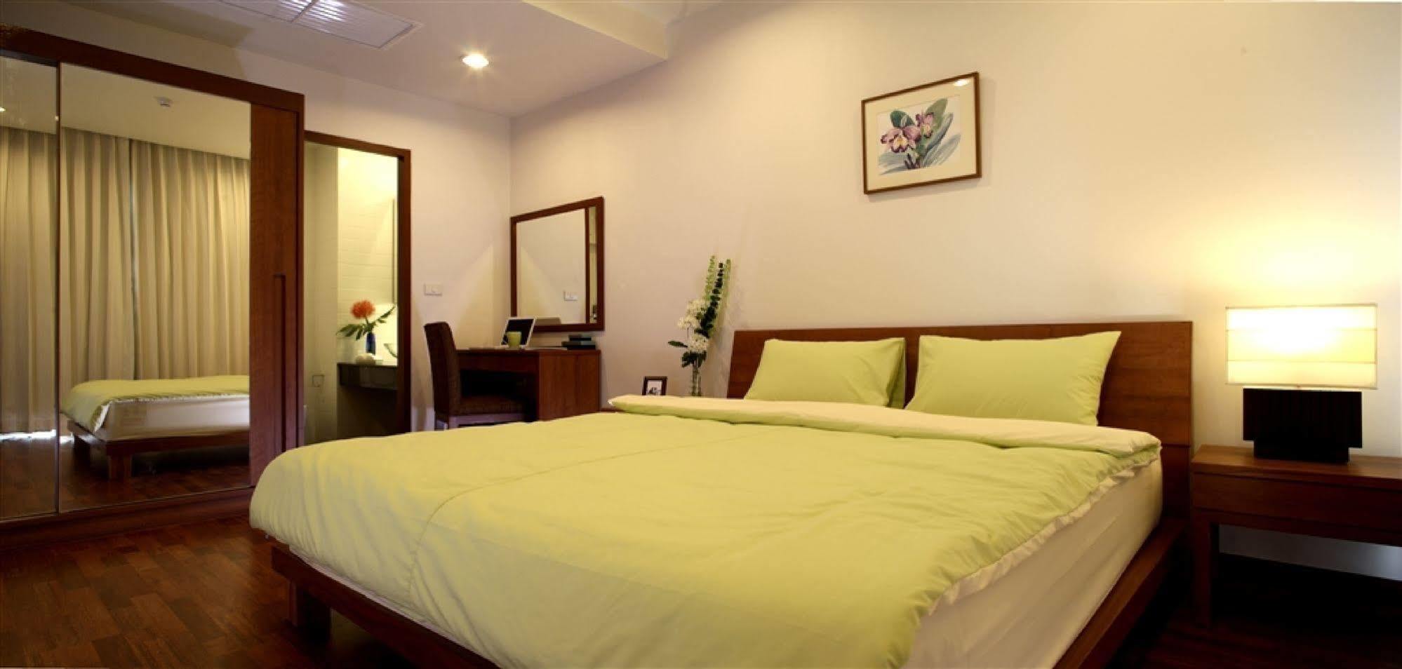 Aparthotel Bangkok Patio Bts Sanam Pao Zewnętrze zdjęcie